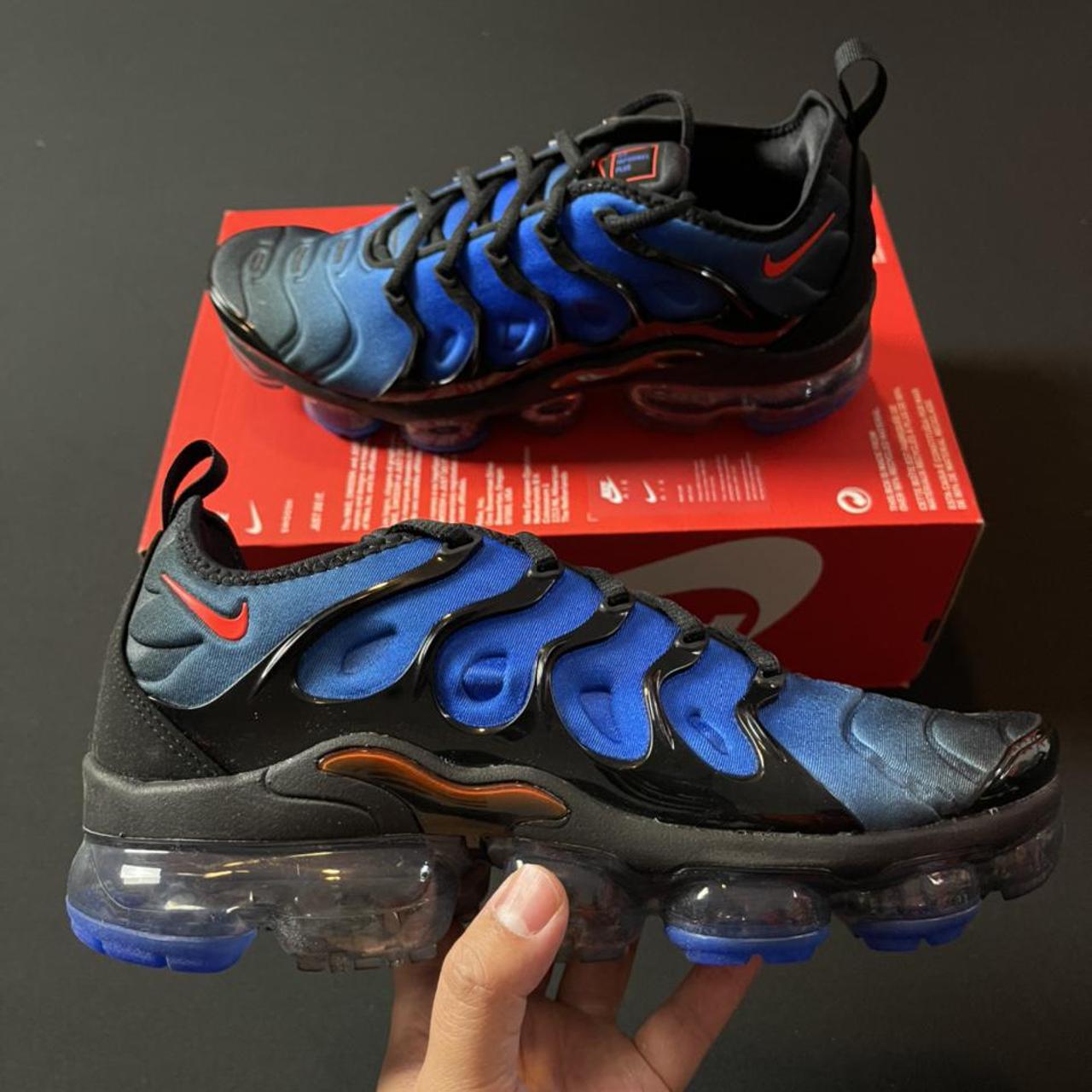 Air vapormax plus 2024 blue and orange