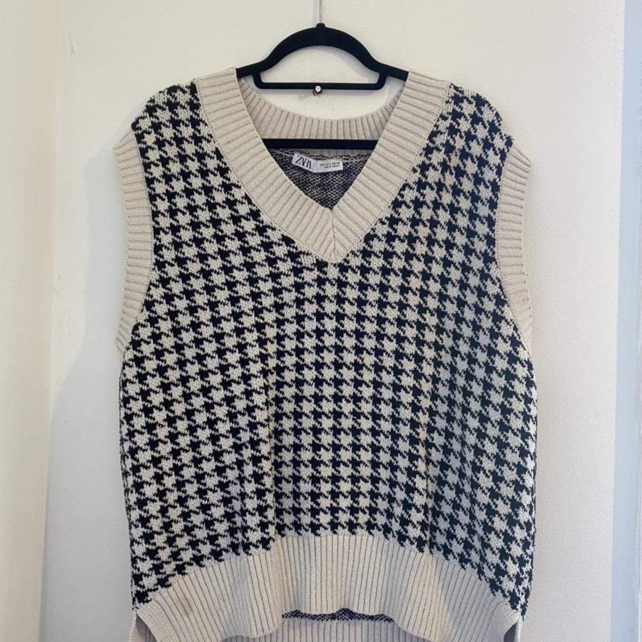 the urban gap sweater vest