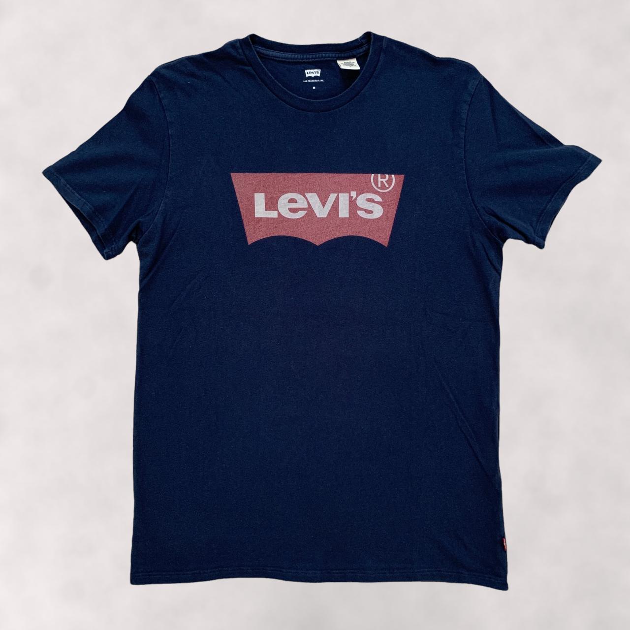 Levis 19 inches pit to pit Logo is washed out - Depop