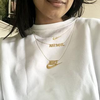 nike gold necklace crewneck