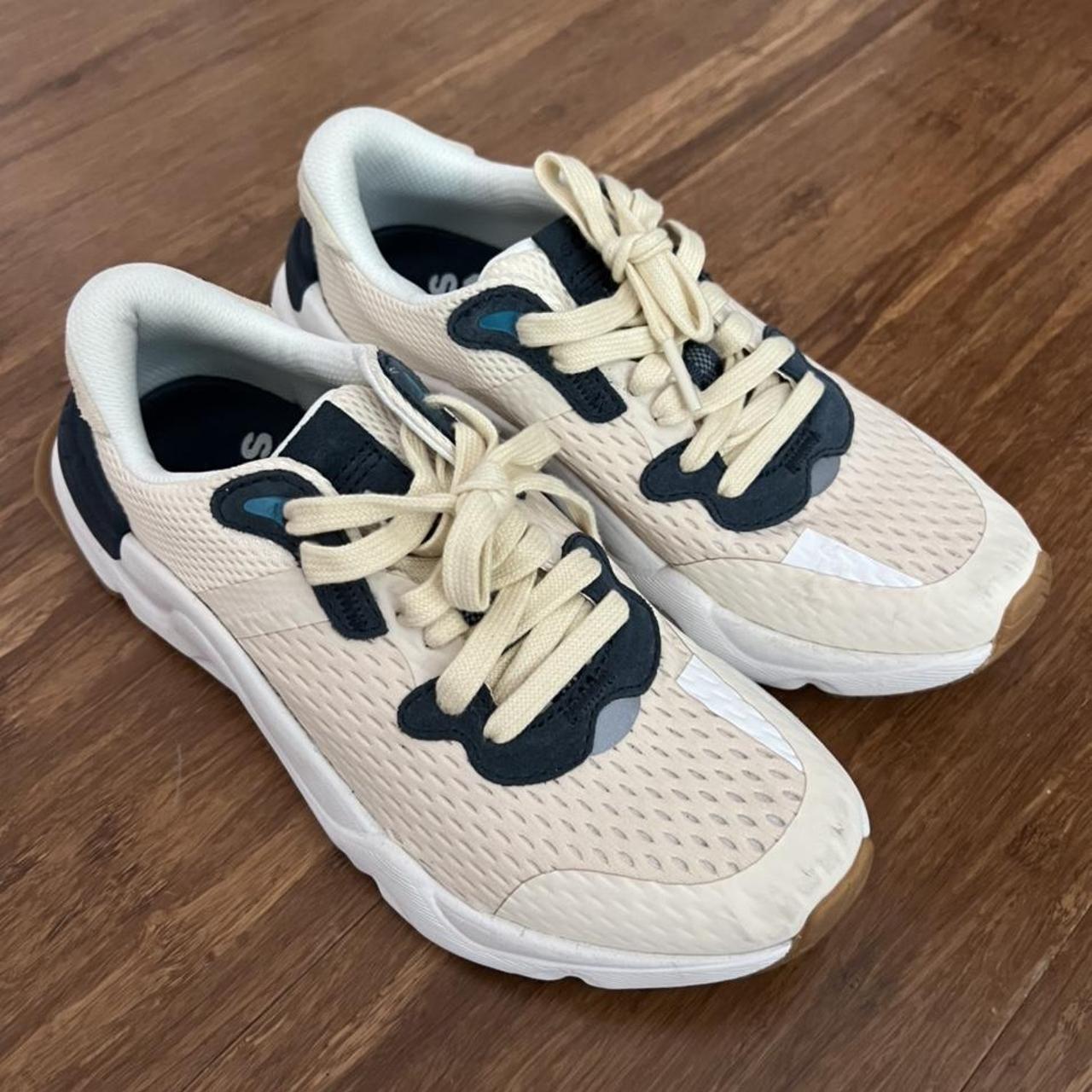 sorel athletic shoes