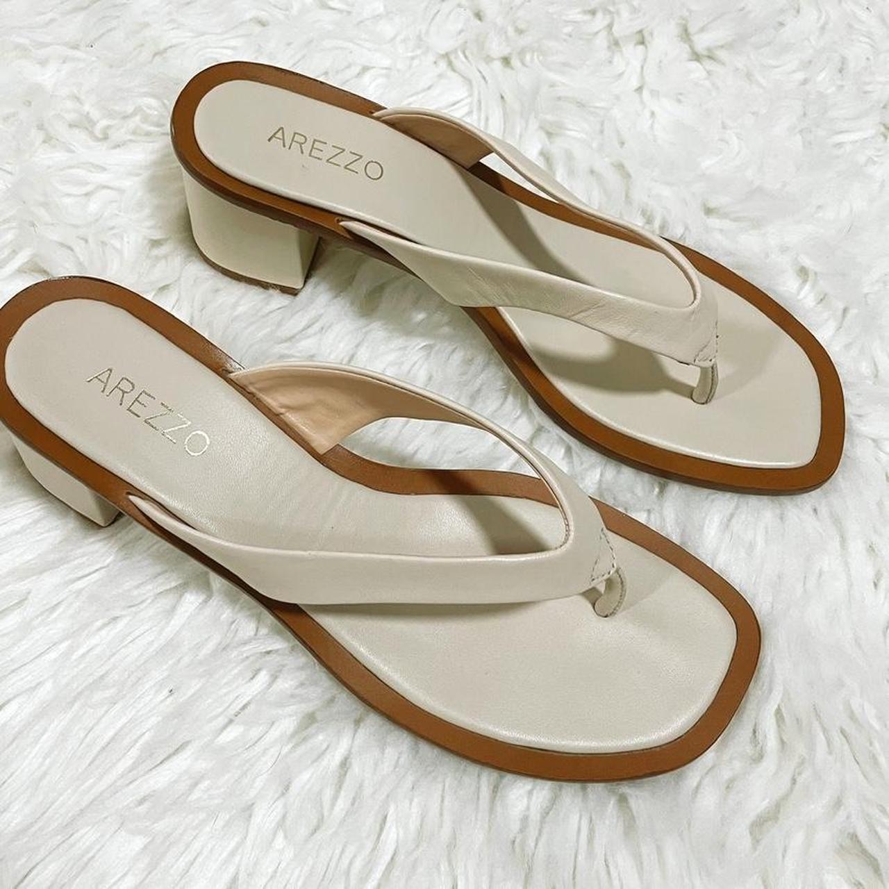 Schutz Women's Tan and White Sandals (3)
