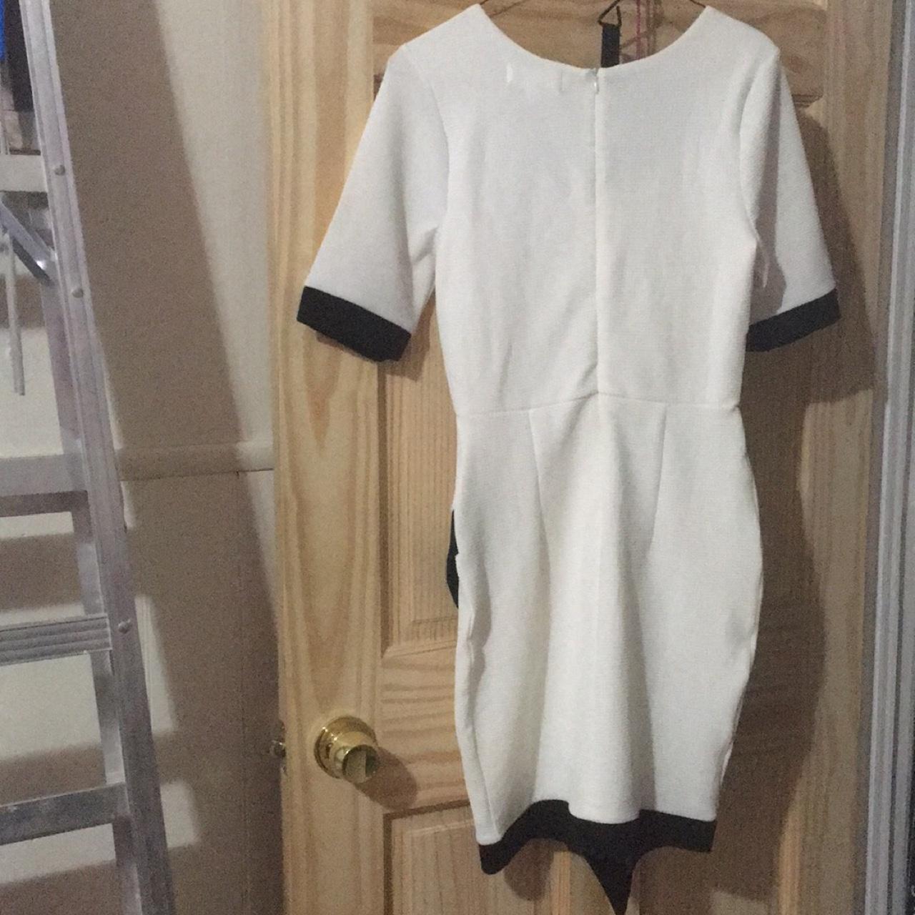 Macy's Women's Black and Cream Dress Depop