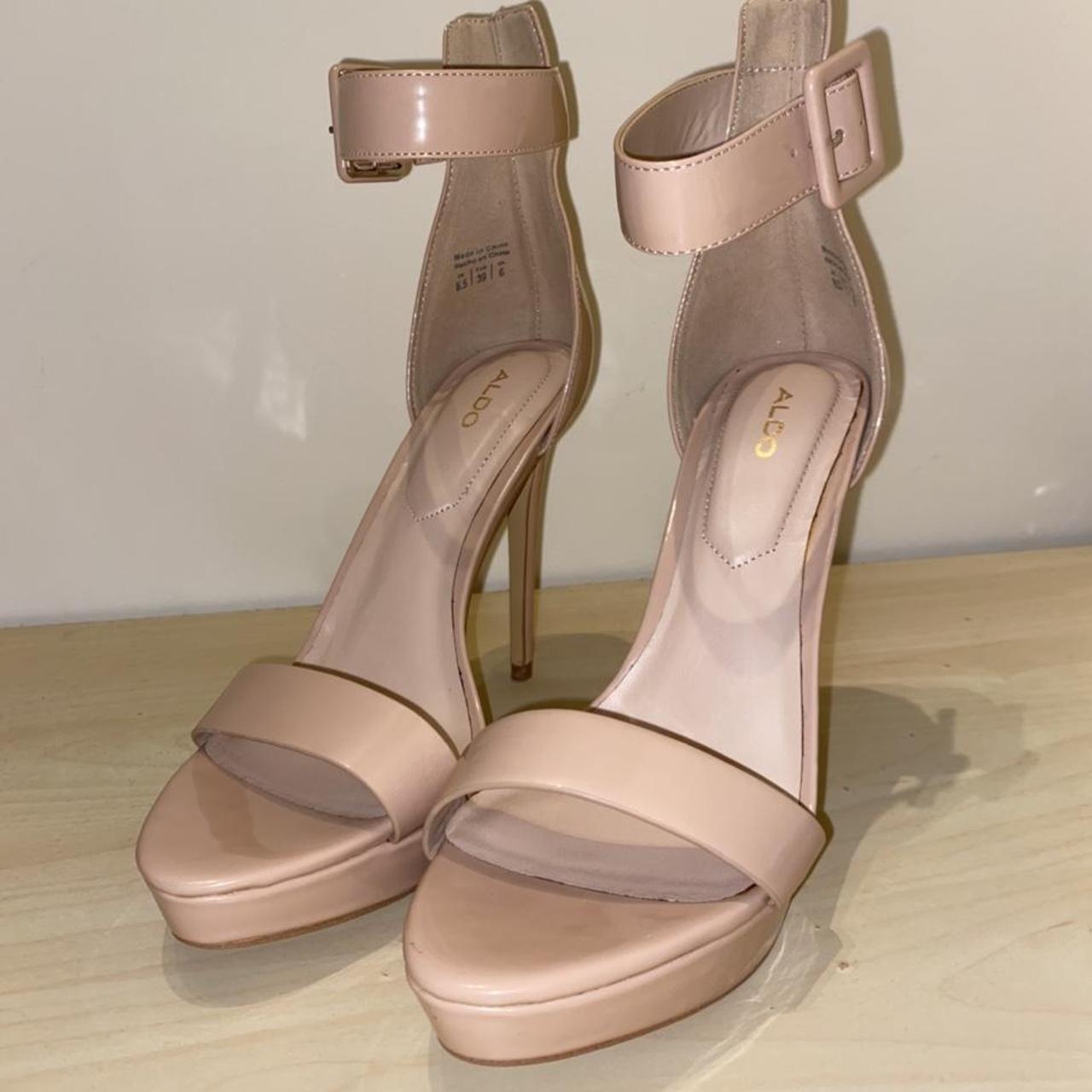 Aldo store nude sandals