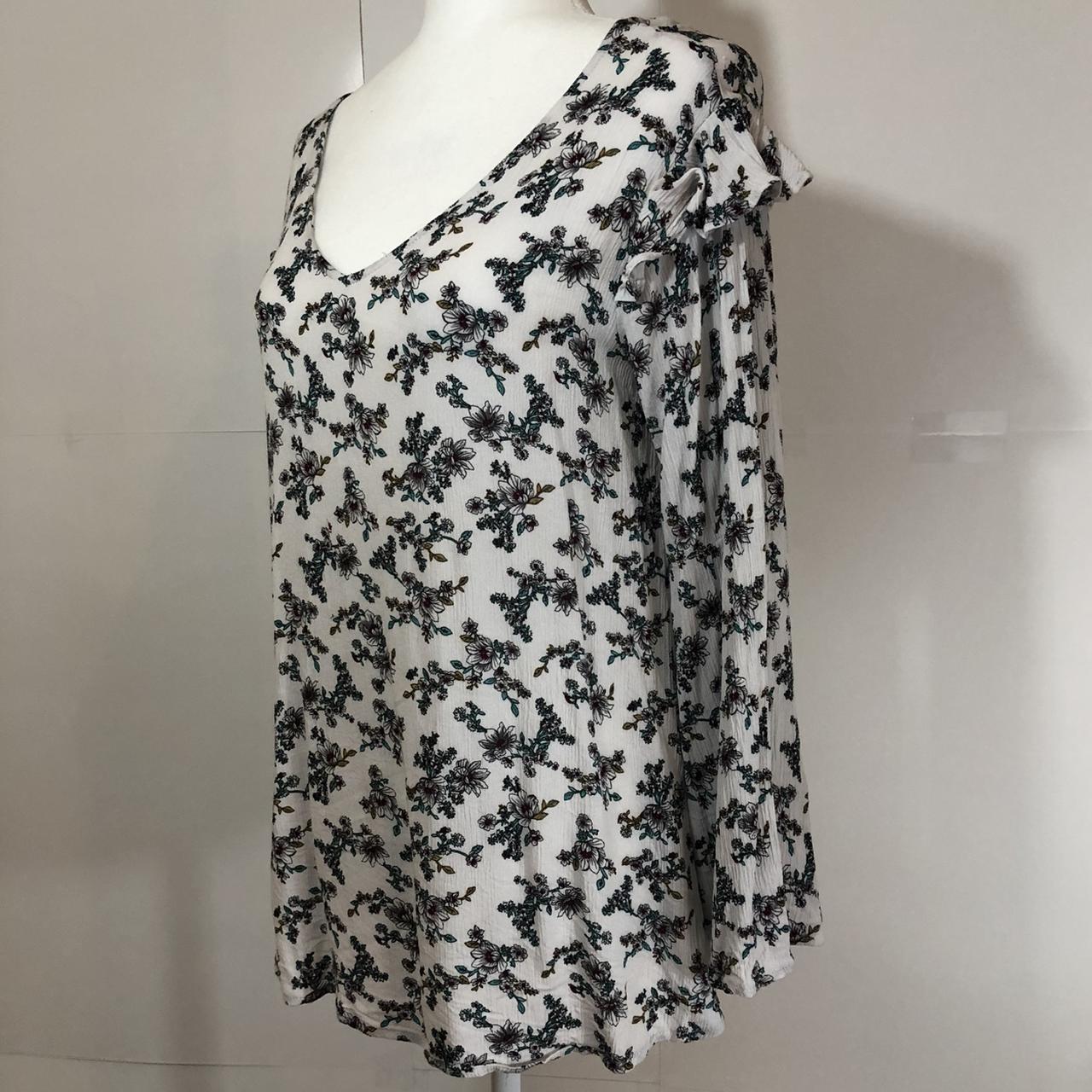 Kori America size small floral print blouse with... - Depop