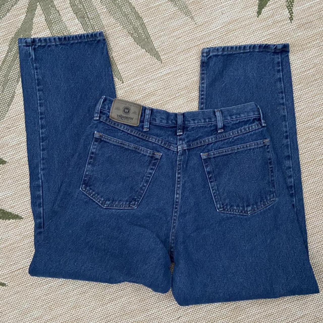 Product Image 2 - Wrangler relaxed fit Jeans. 34/32
