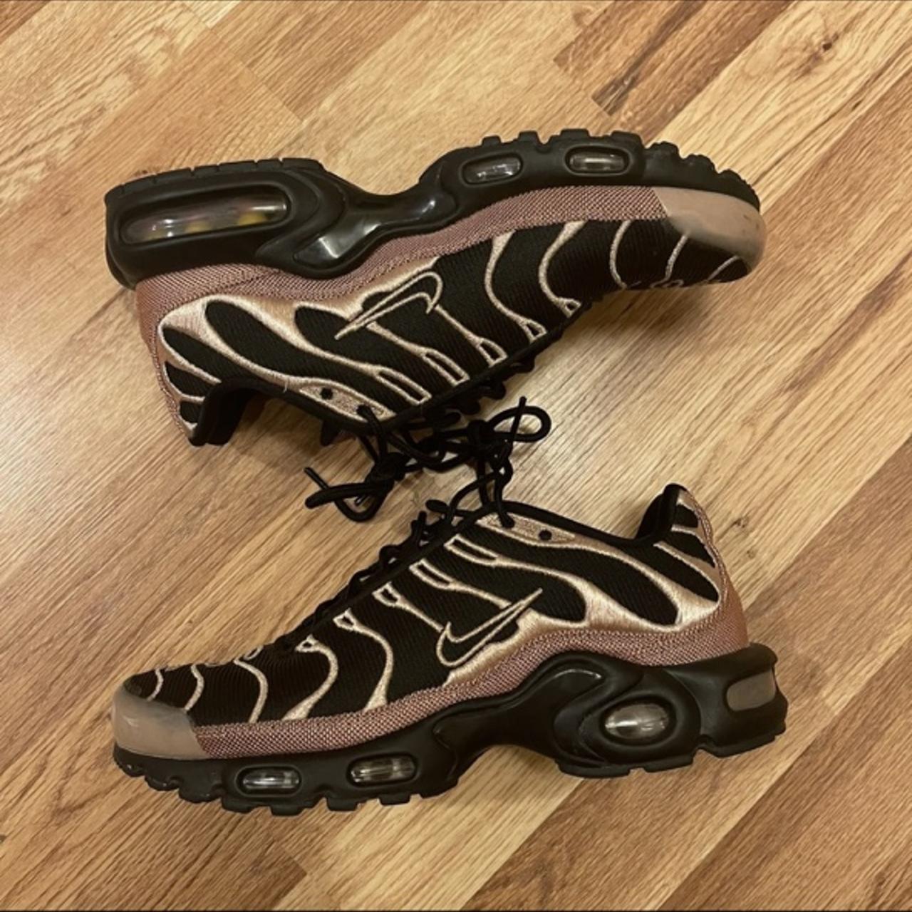 Nike air max plus premium black and rose outlet gold