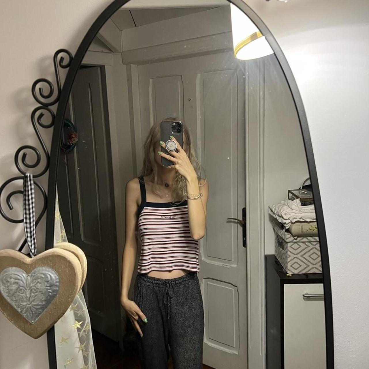 Late 90s Vintage Early 2000s Indie Skater Cropped Depop