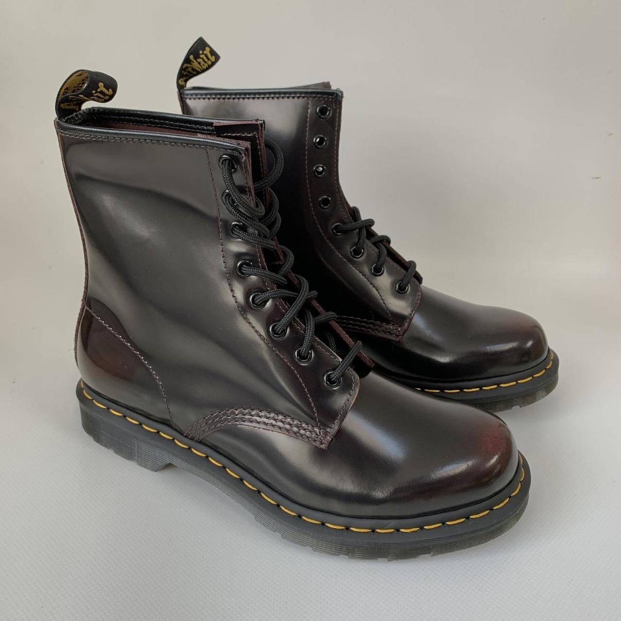 Dr martens clearance wine red