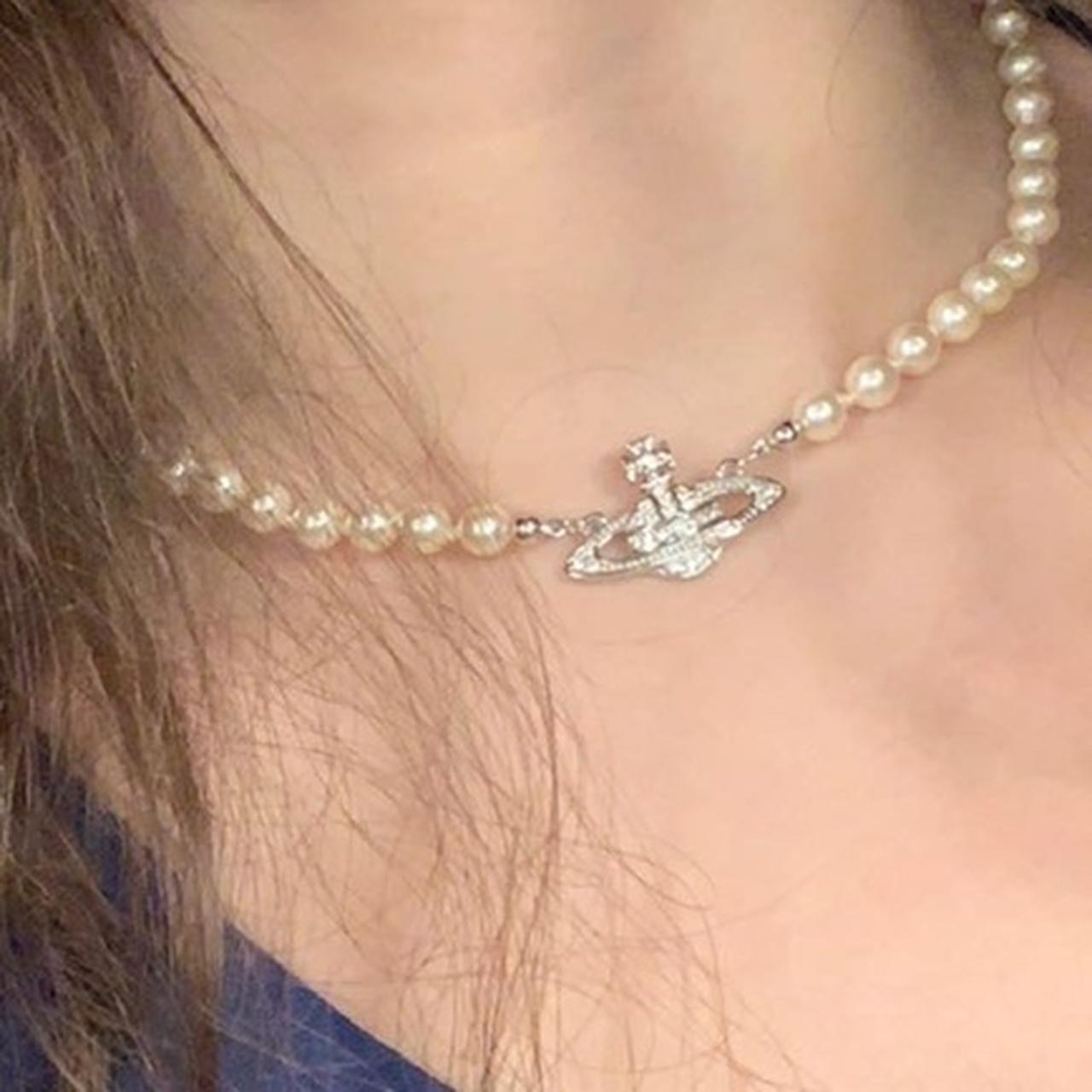 VIVIENNE WESTWOOD PEARL NECKLACE UNBOXING // authentic mini bas relief  choker from official website - YouTube
