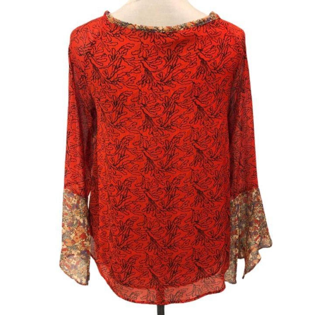 Product Image 2 - This Patterson top features a