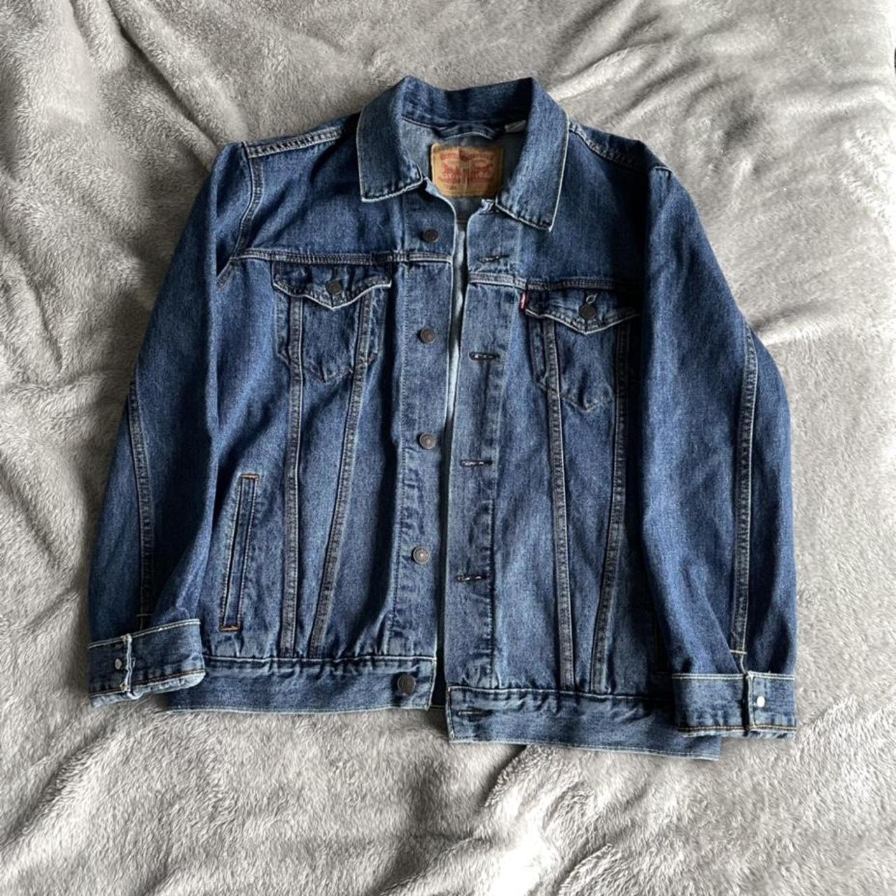 levi's trucker jacket dark stonewash