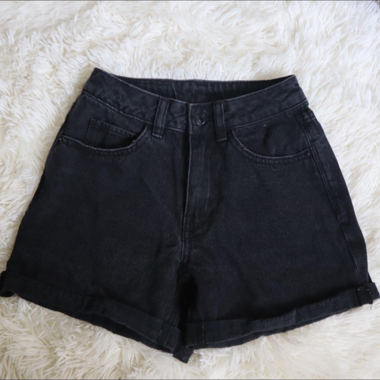 Vero Moda Women's Shorts | Depop