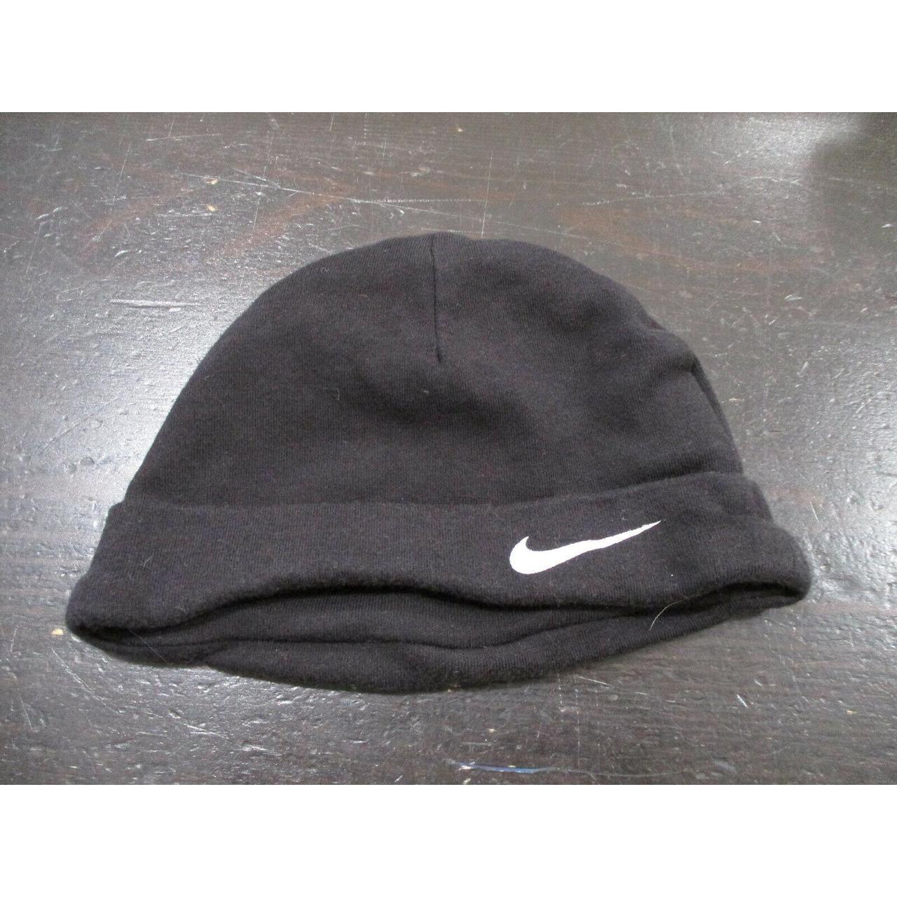 black nike bobble hat