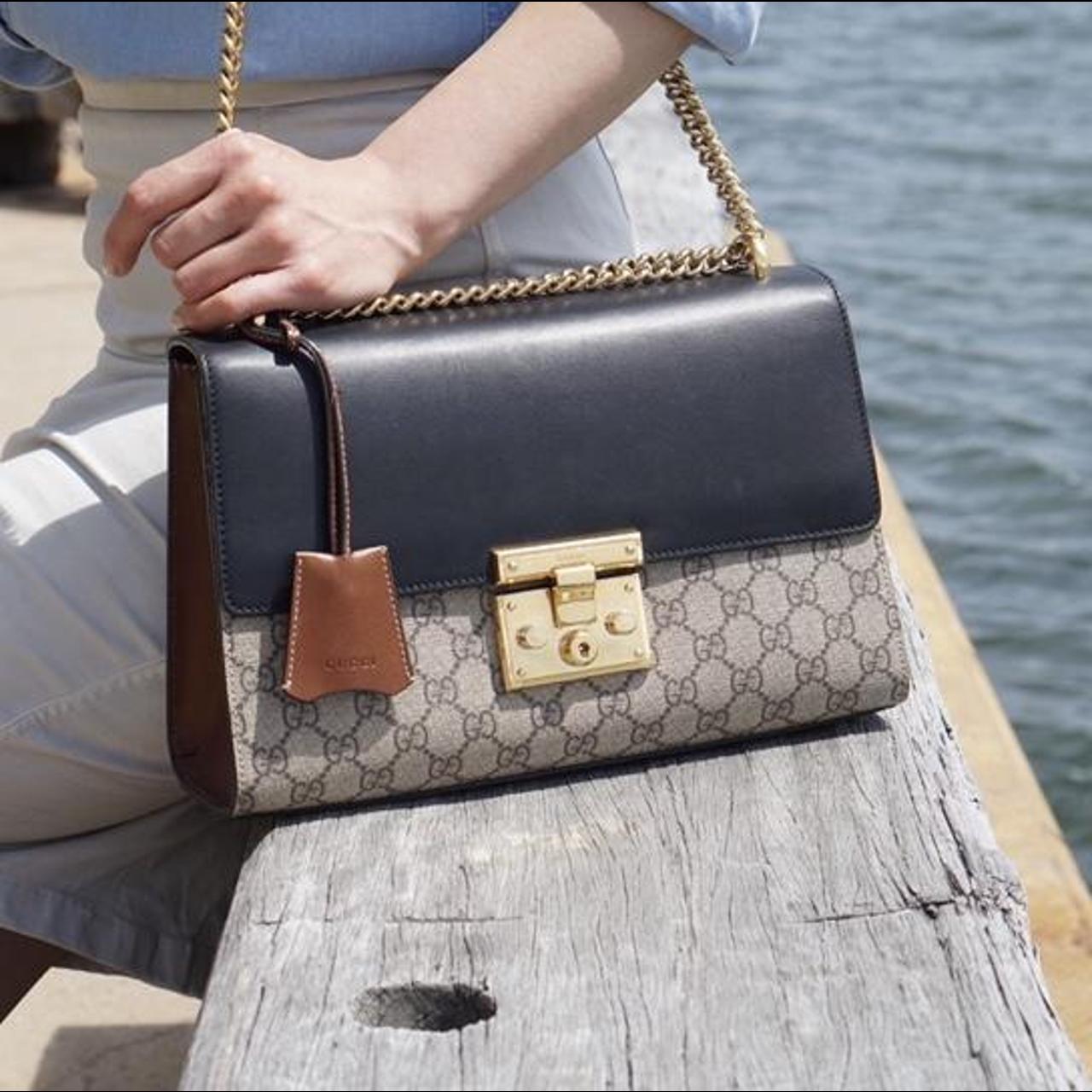 Pre-owned Gucci Padlock GG Medium Shoulder Bag – Sabrina's Closet