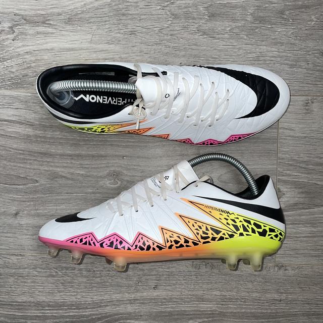 nike hypervenom size 6