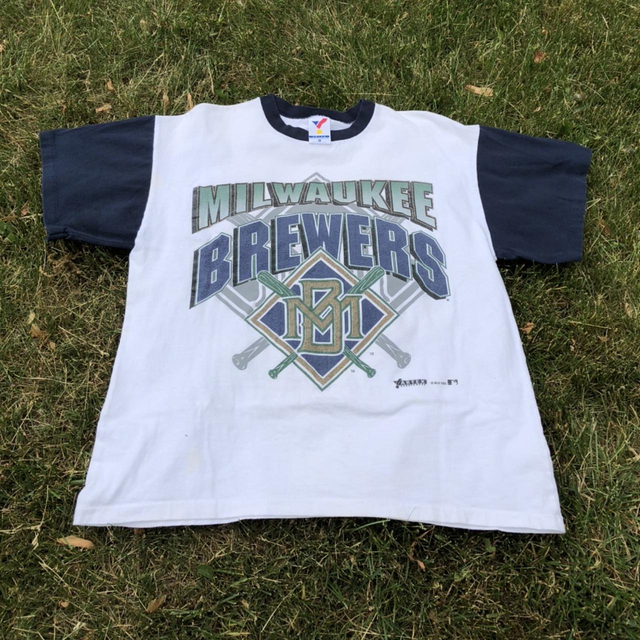 Vintage Milwaukee Brewers Jersey. In great - Depop