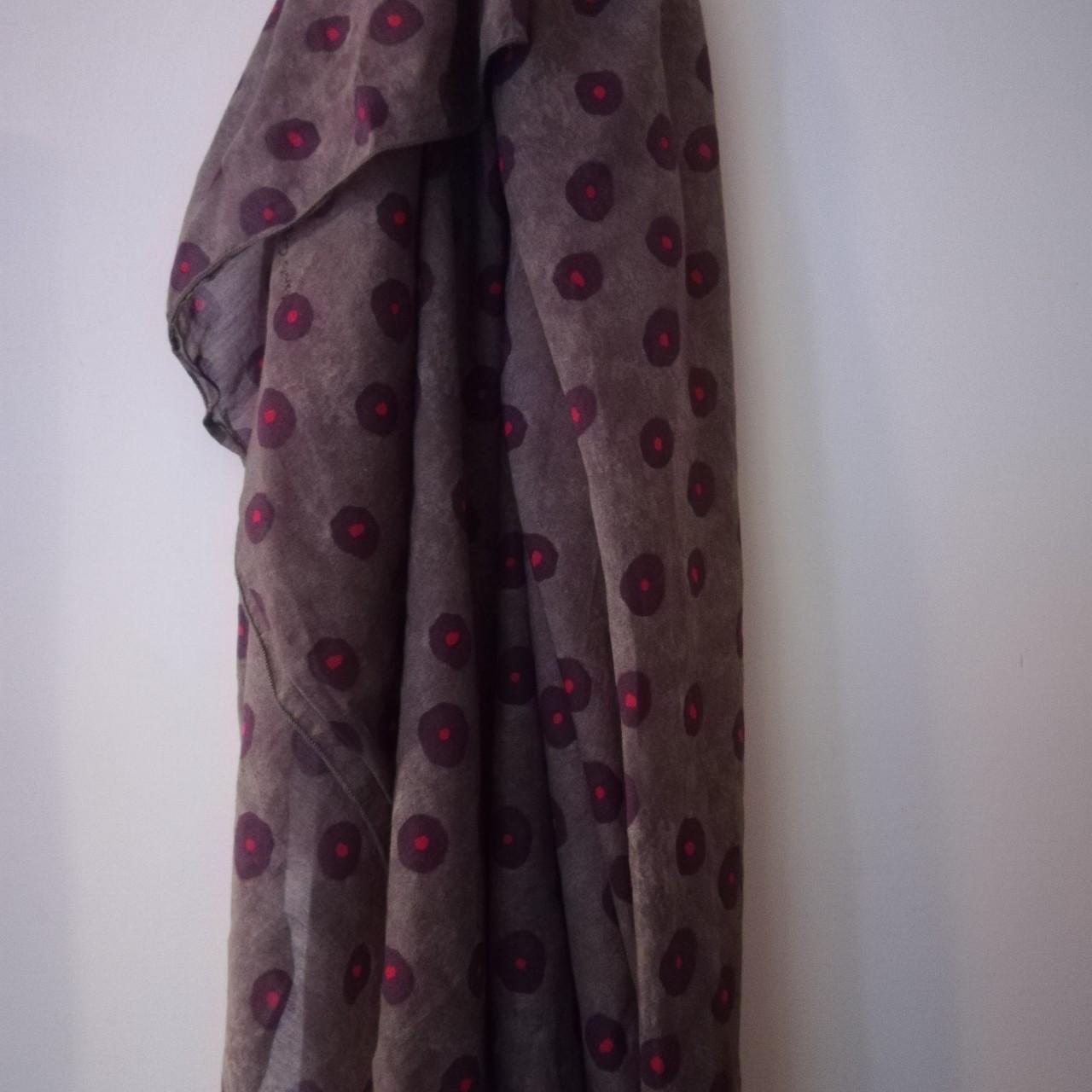 Foulard Manila Grace dalla forma asimmetrica Depop