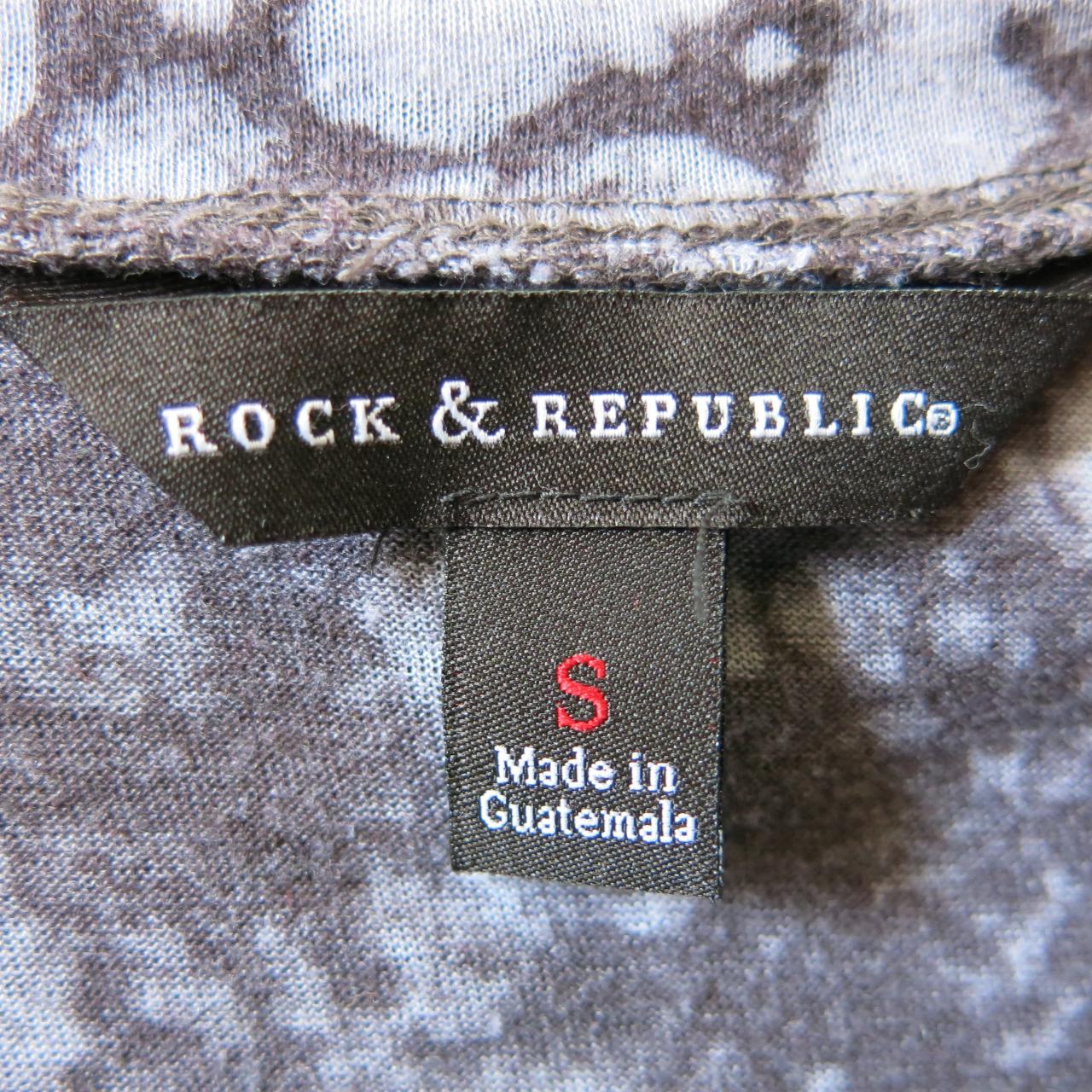Rock and Republic Women's Grey T-shirt (4)