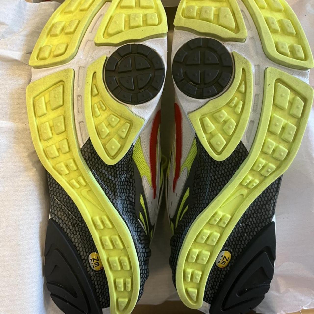 nike pink and yellow trainers