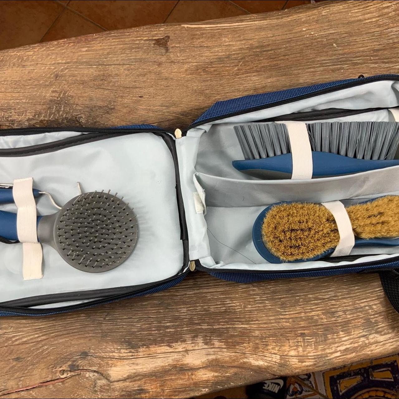 Oster horse grooming kit Has been used with small... Depop