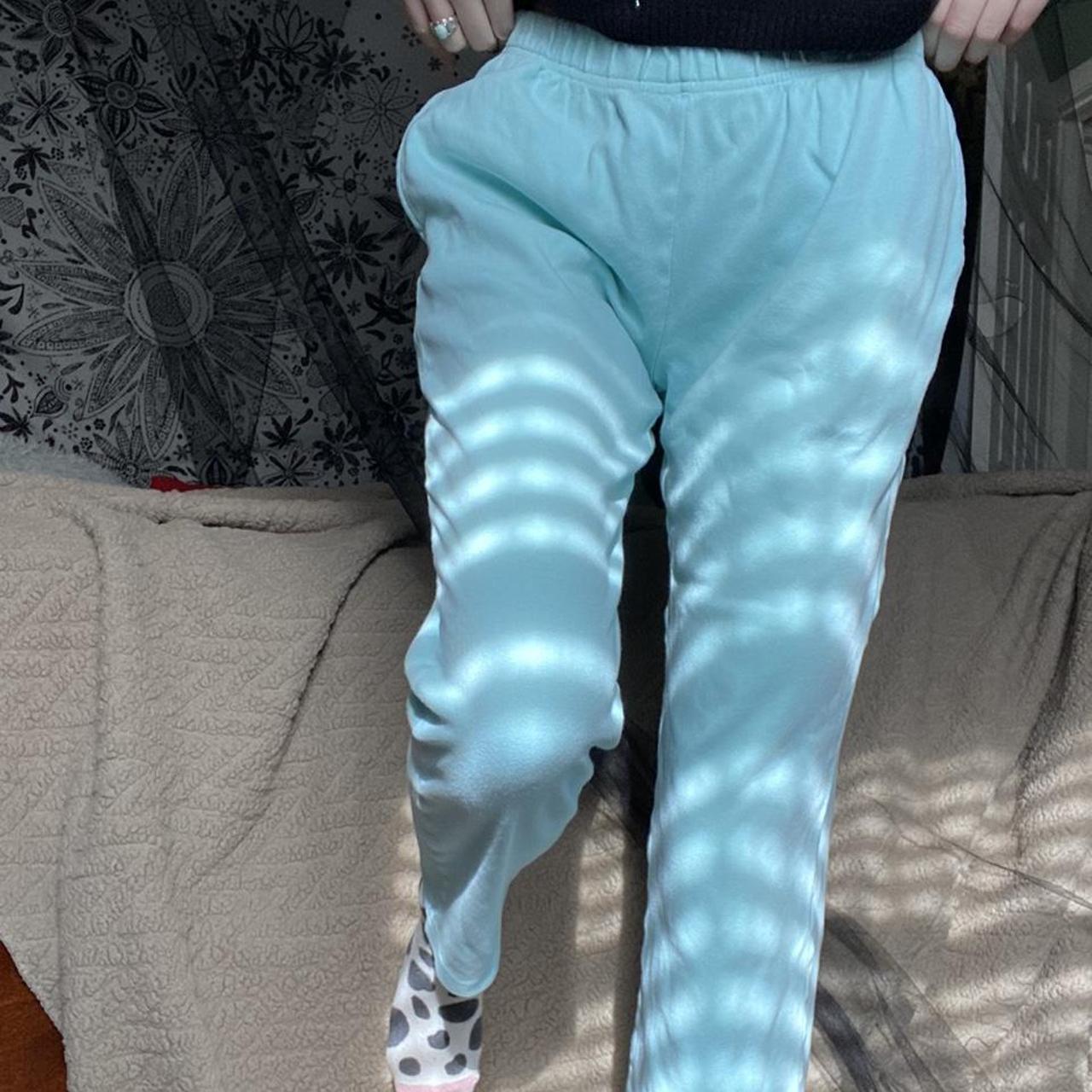 how to style light blue sweat pants