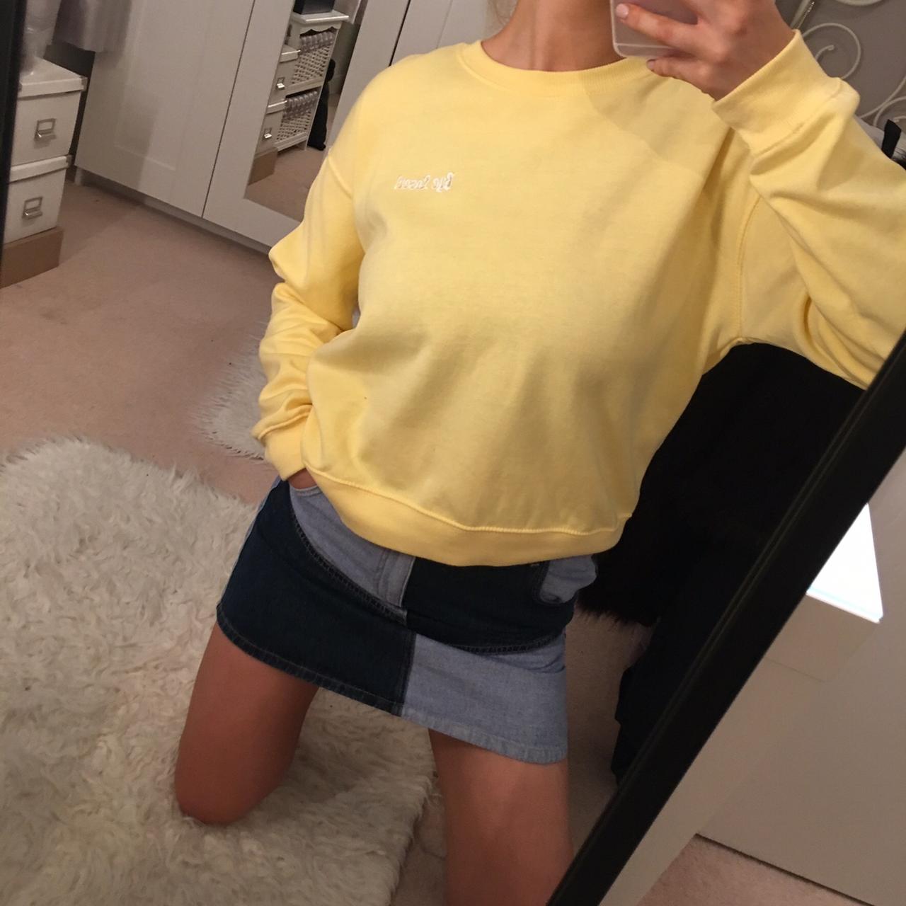 Pull and outlet bear yellow jumper