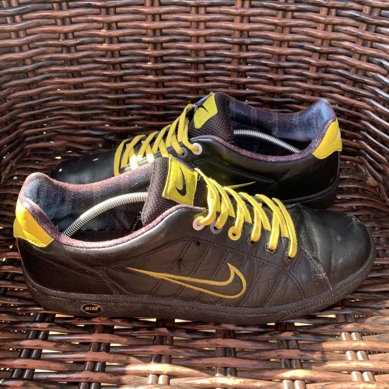 mens yellow nike trainers