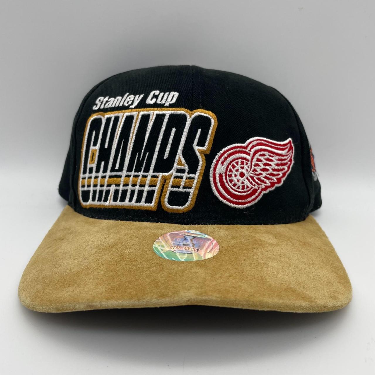 Vintage Red Wings Stanley cup champions Starter... - Depop