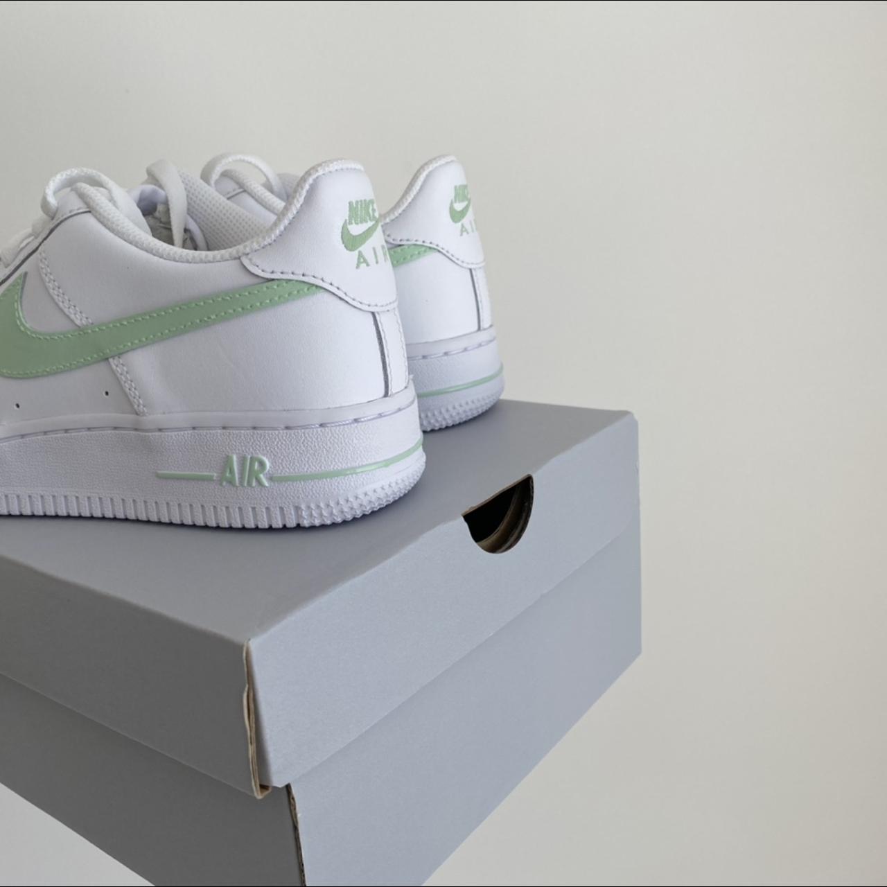 Nike air force fashion 1 green tick