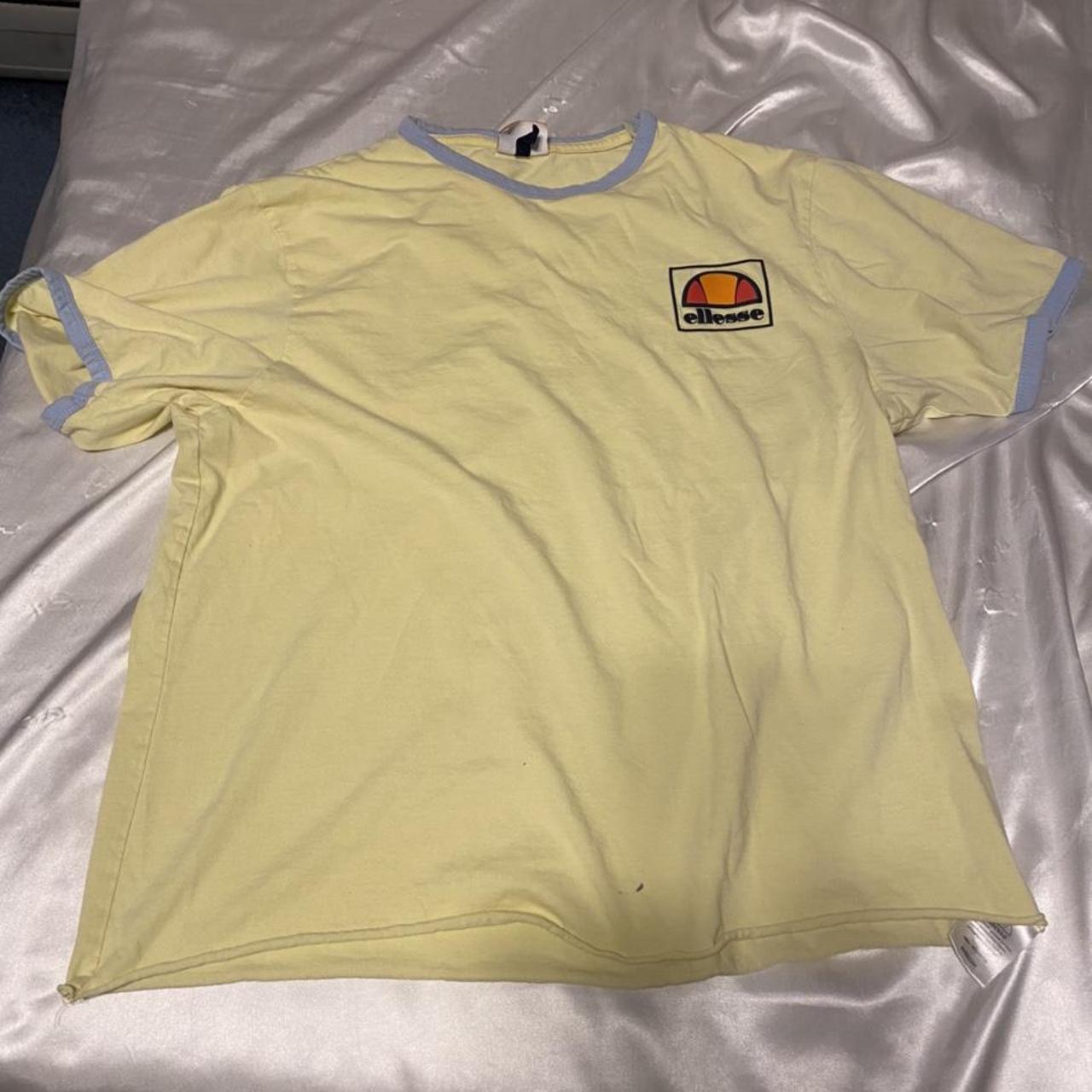 Ellesse Men's Yellow T-shirt | Depop