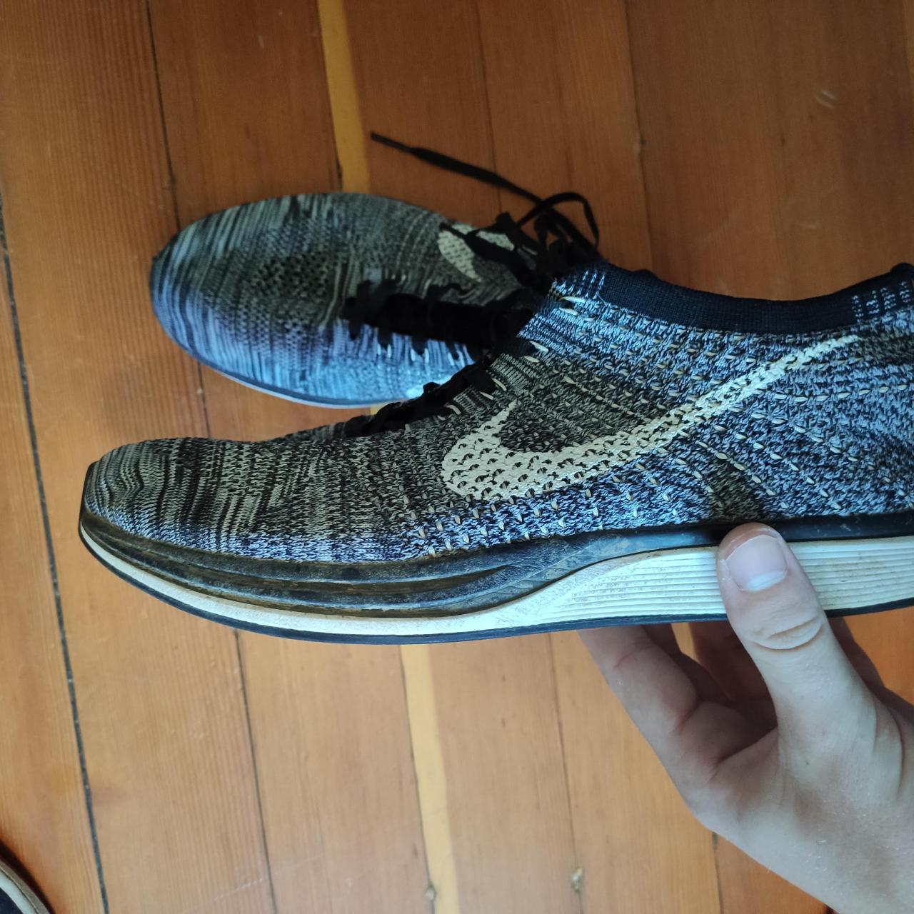 Nike flyknit racer clearance real vs fake