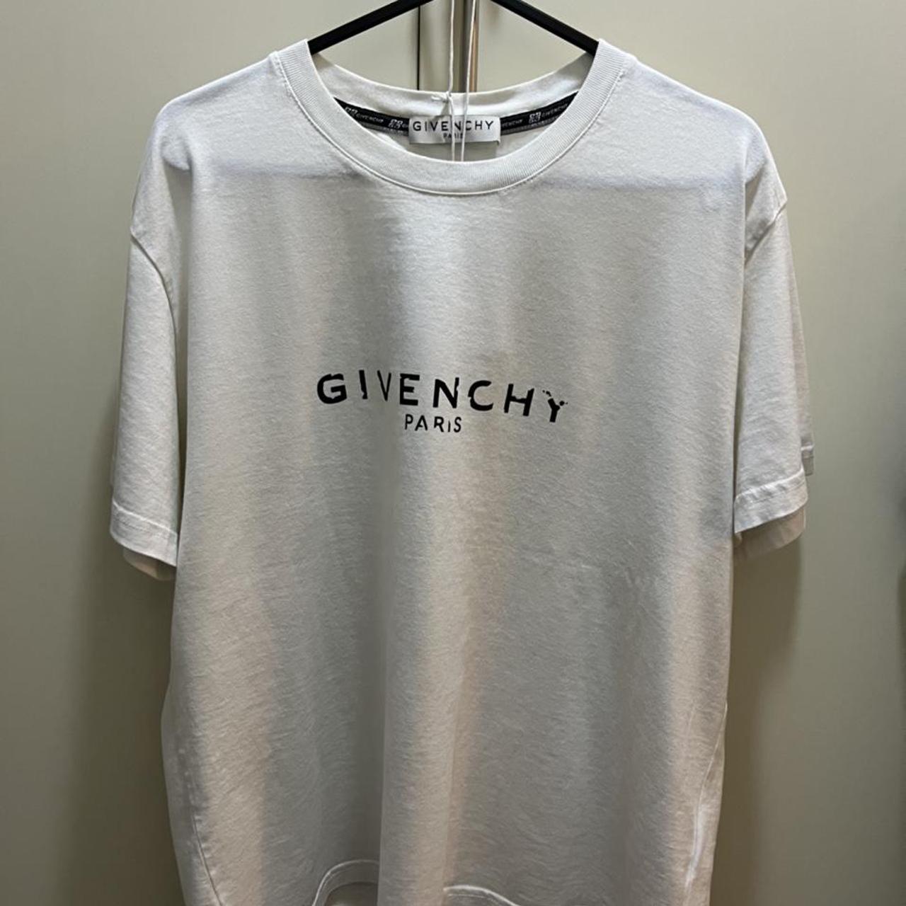 Givenchy Men's T-shirt | Depop