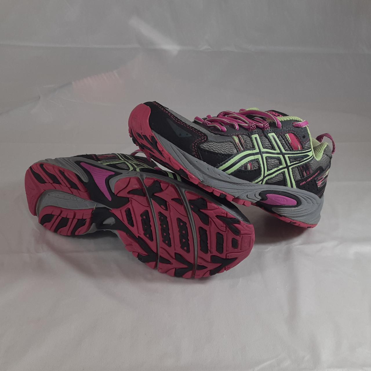 Asics Gel-Venture 5 Athletic Running Shoes Women's... - Depop