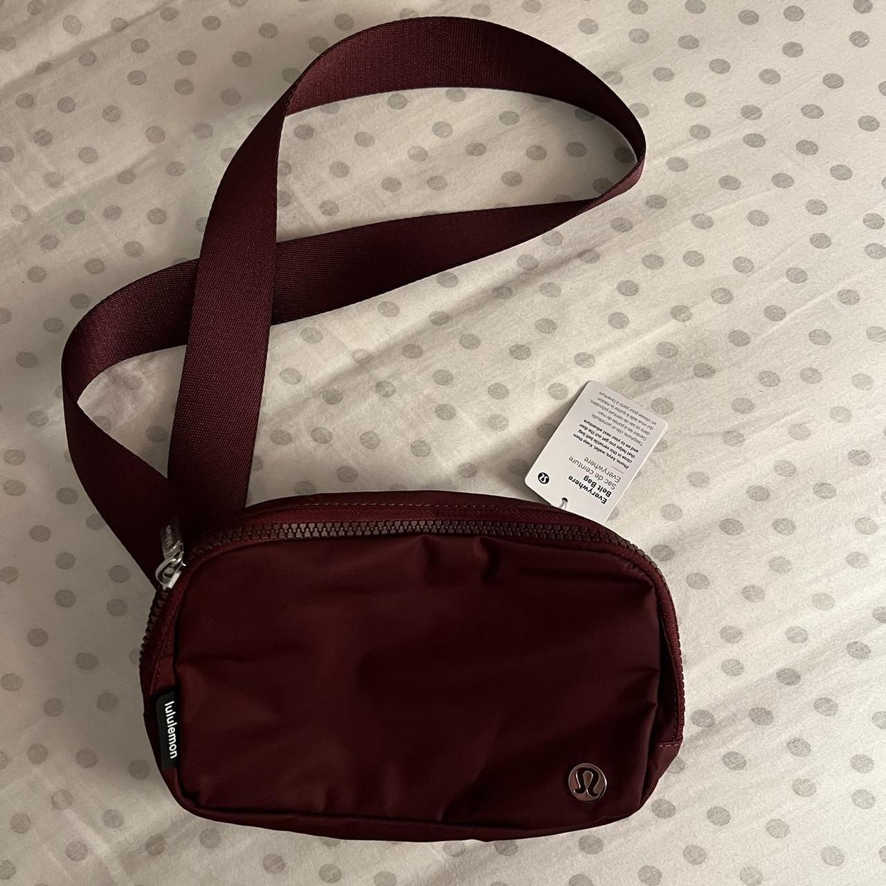 {Lululemon} Everywhere Belt shops Bag Large in Red Merlot