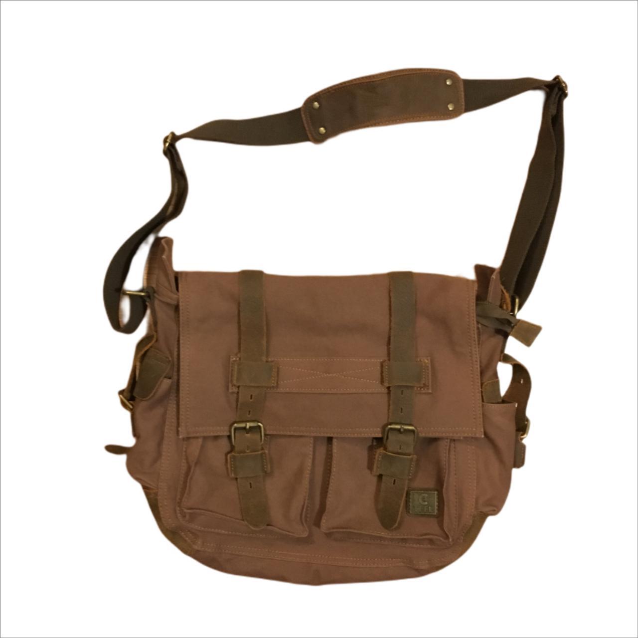 Product Image 1 - Vintage Messenger Bag

Color: Brown/Black

Defects: no