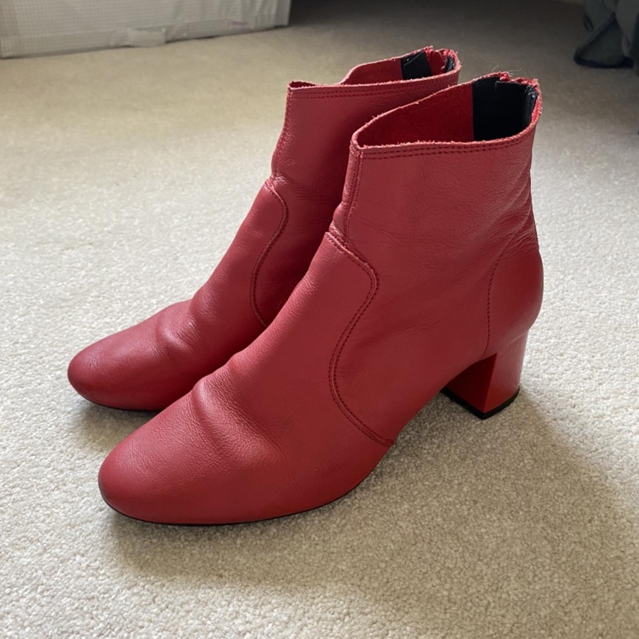 red boots size 4