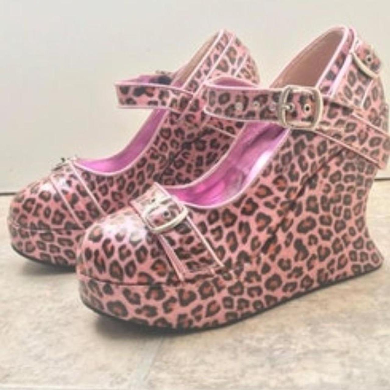 demonia poison pink