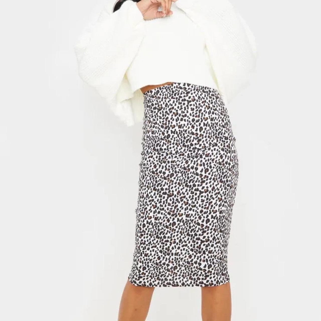 Leopard print midi skirt pretty little thing hotsell