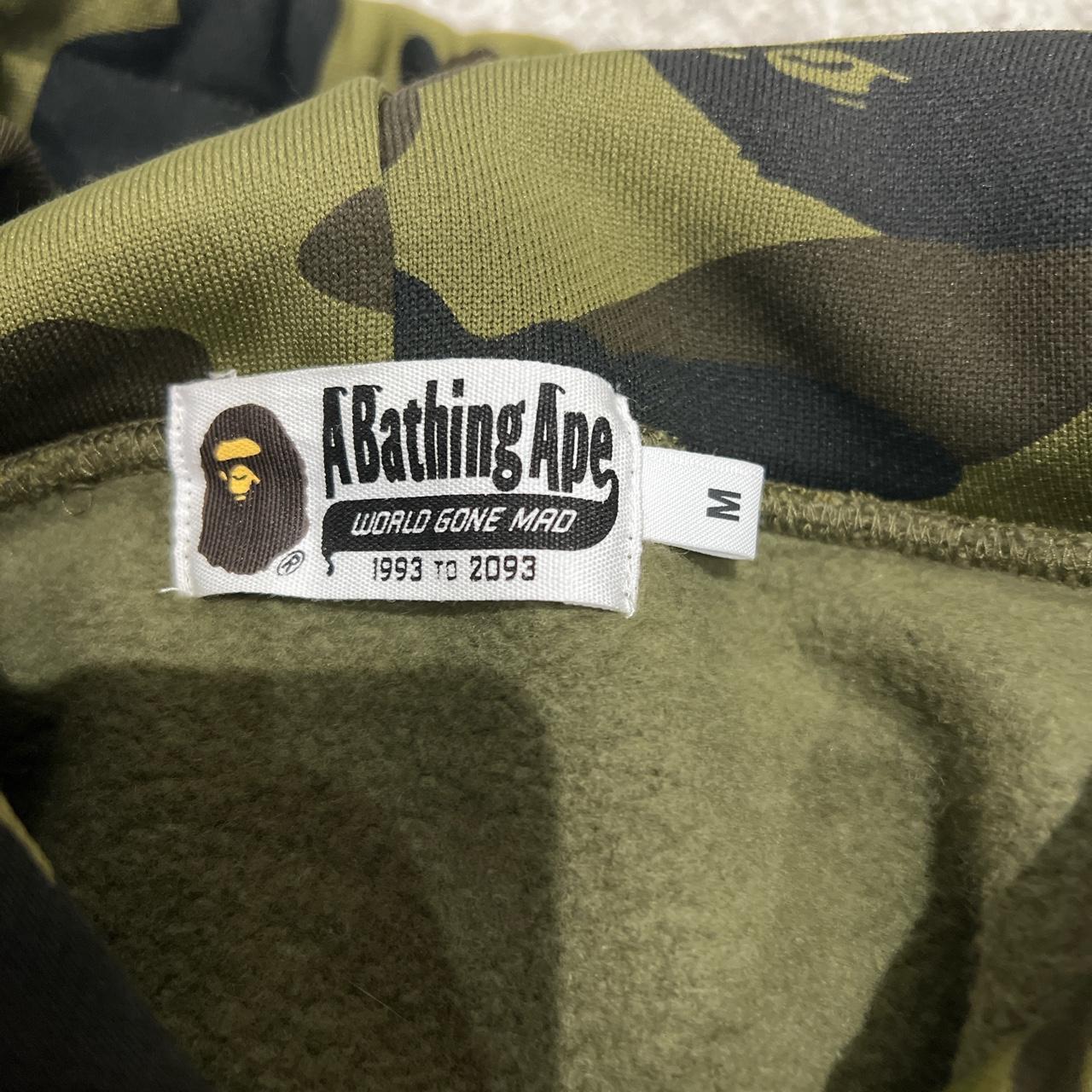 Bape hoodie Been worn once to try on. Condition 10/10 - Depop