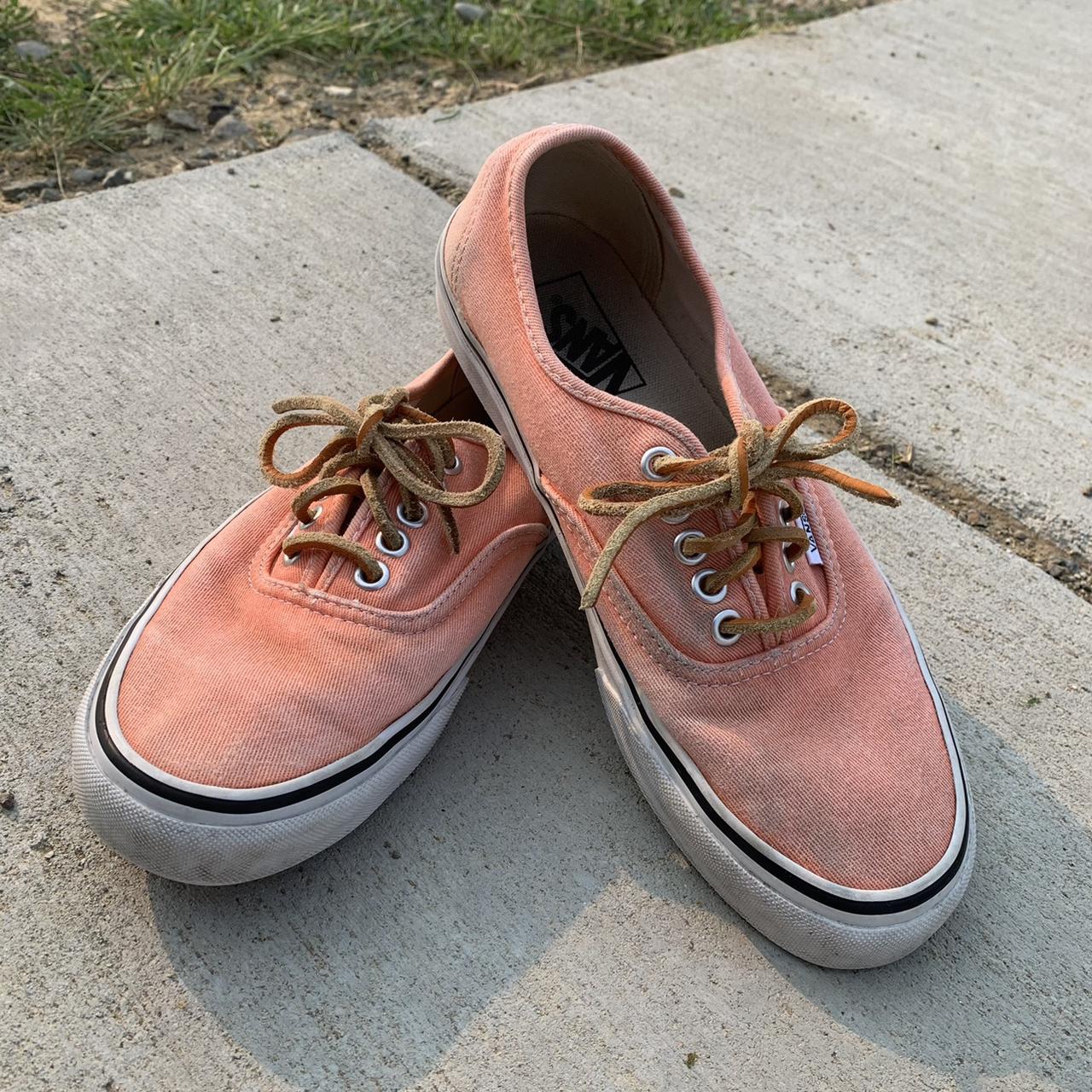 peach low top vans