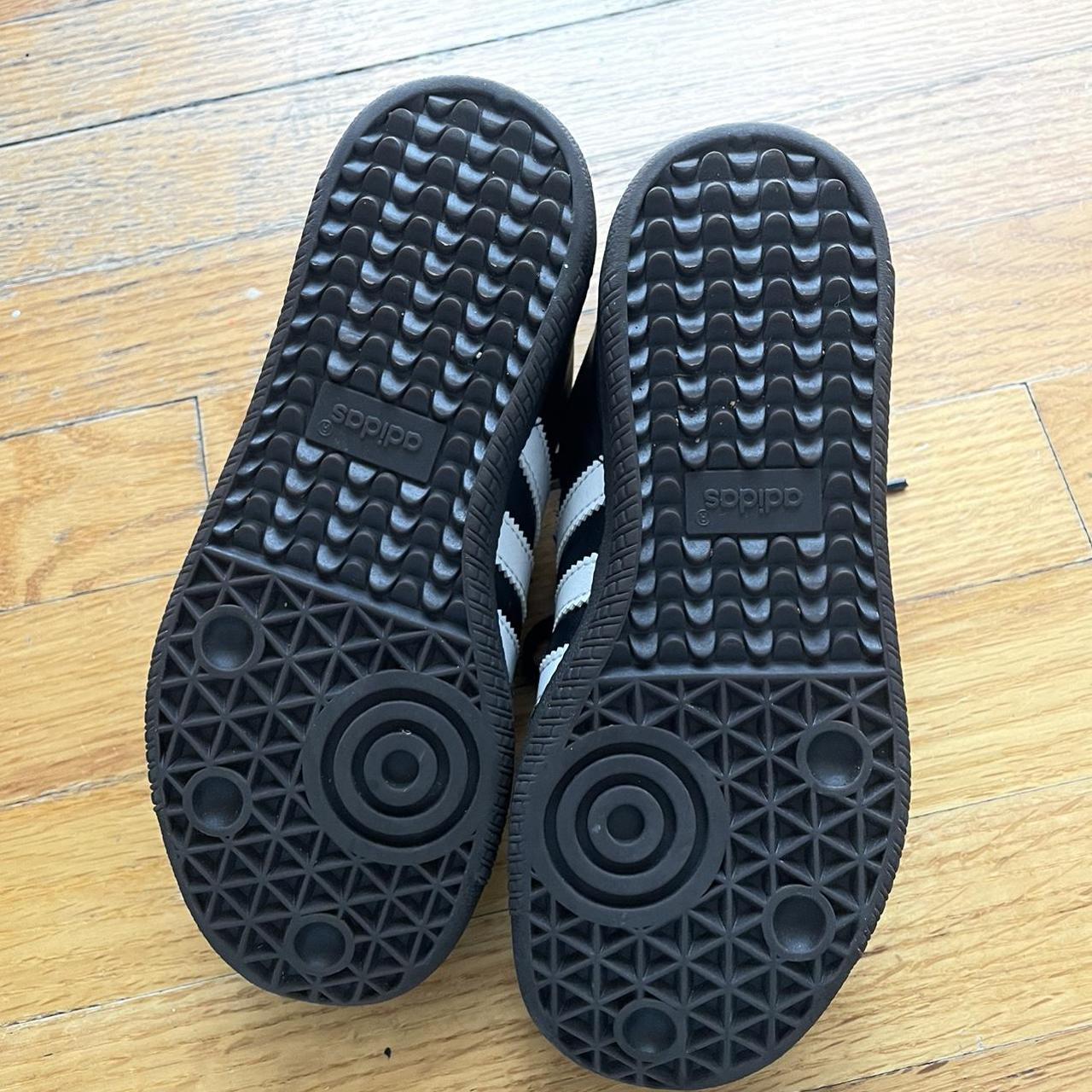 Kids Adidas Sambas Size 1 In great condition! - Depop