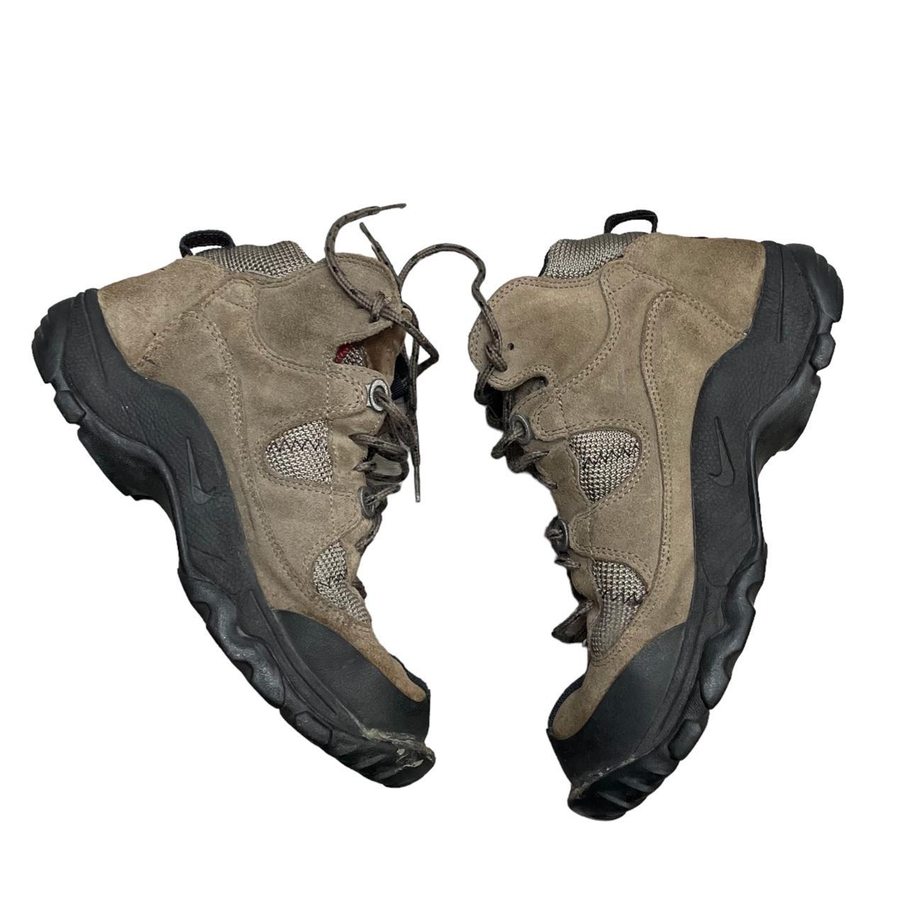 acg nike hiking boots