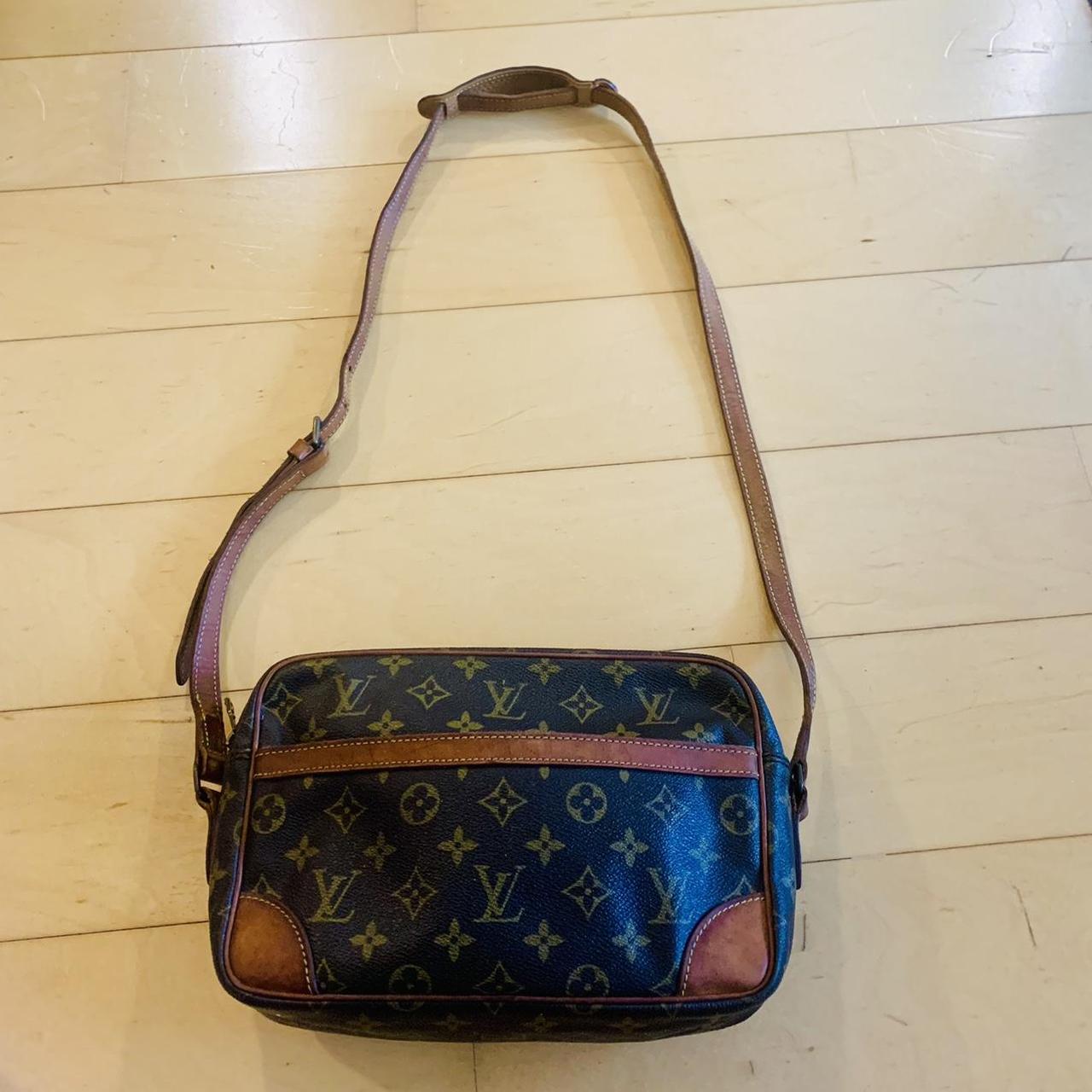 Louis Vuitton trocadero crossbody bag. It has an - Depop