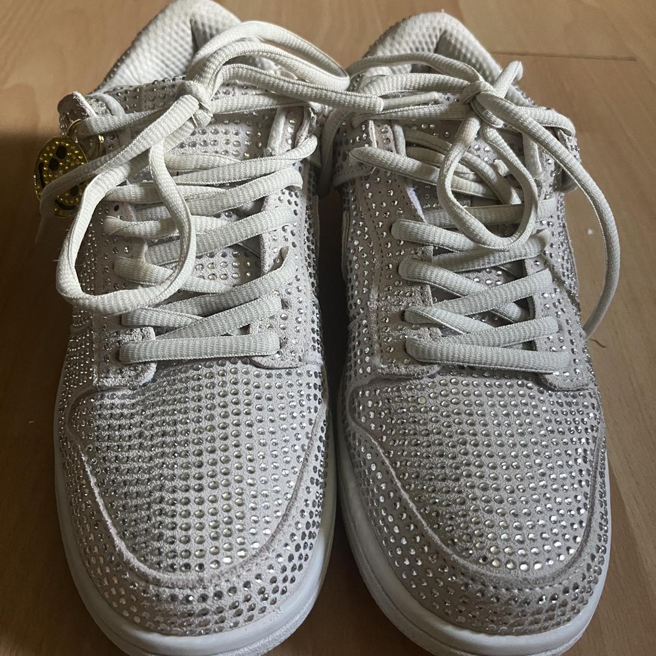 womens grey nike running trainers