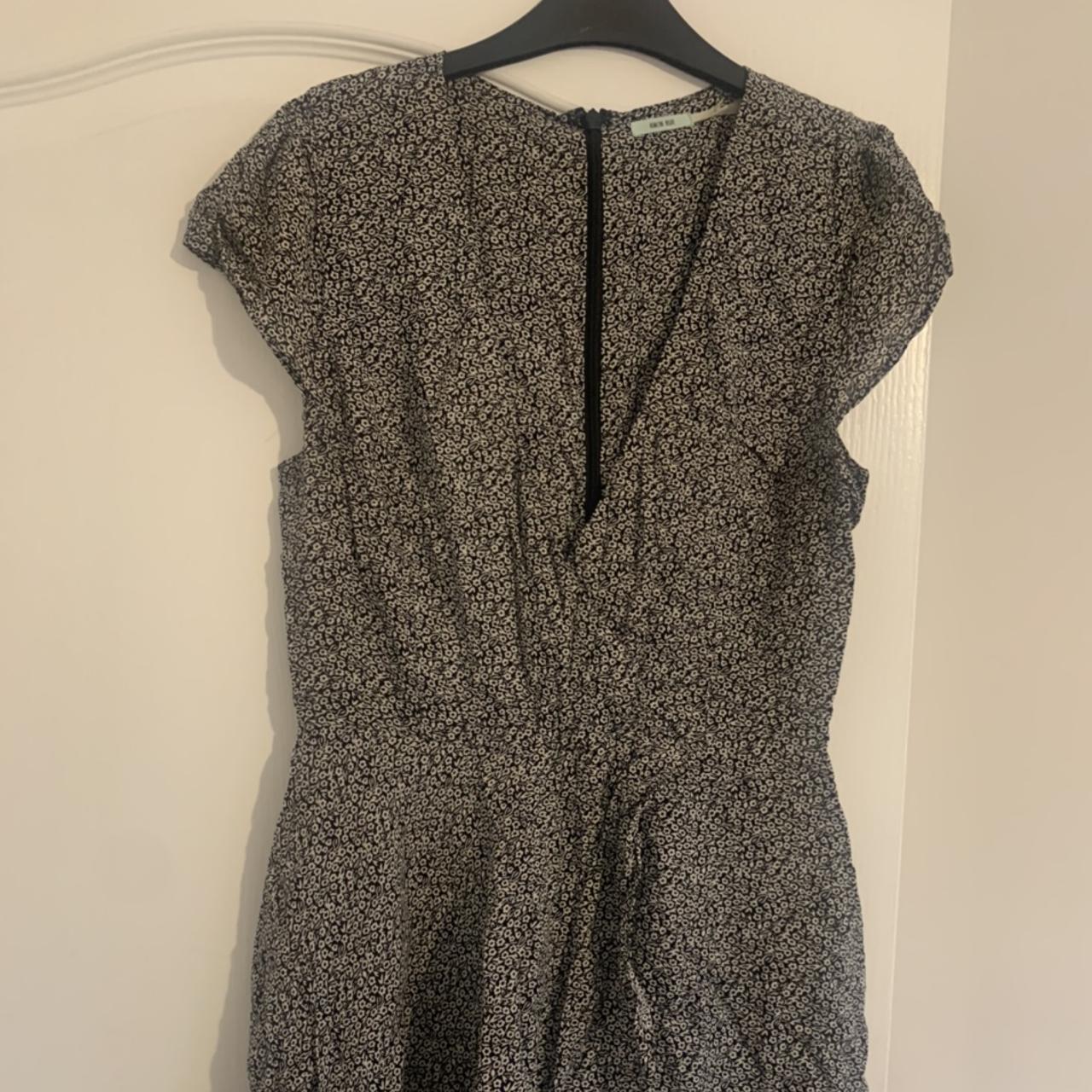 Urban outfitters floaty playsuit size xs - Depop
