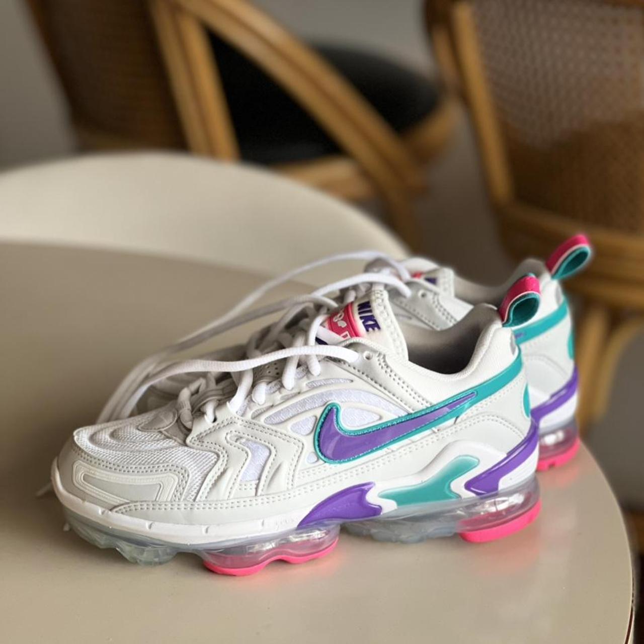 girls vapormax trainers