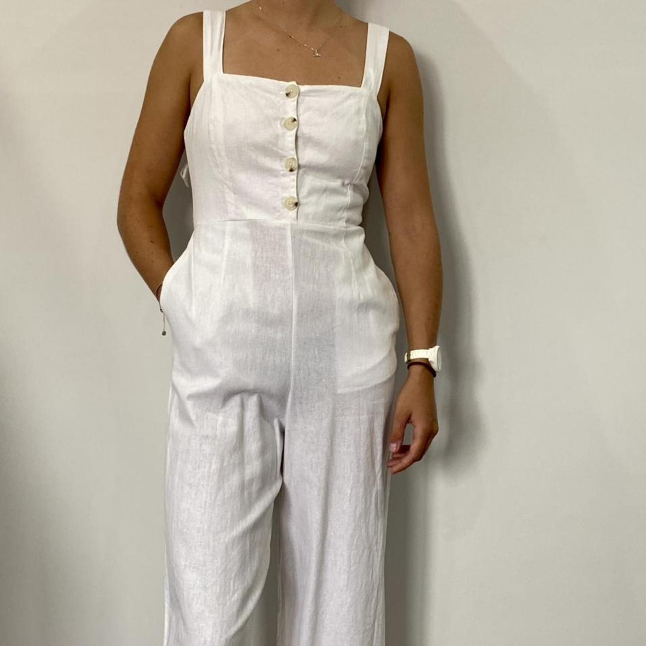 Glassons White Jumpsuit Super cute summer fit Depop