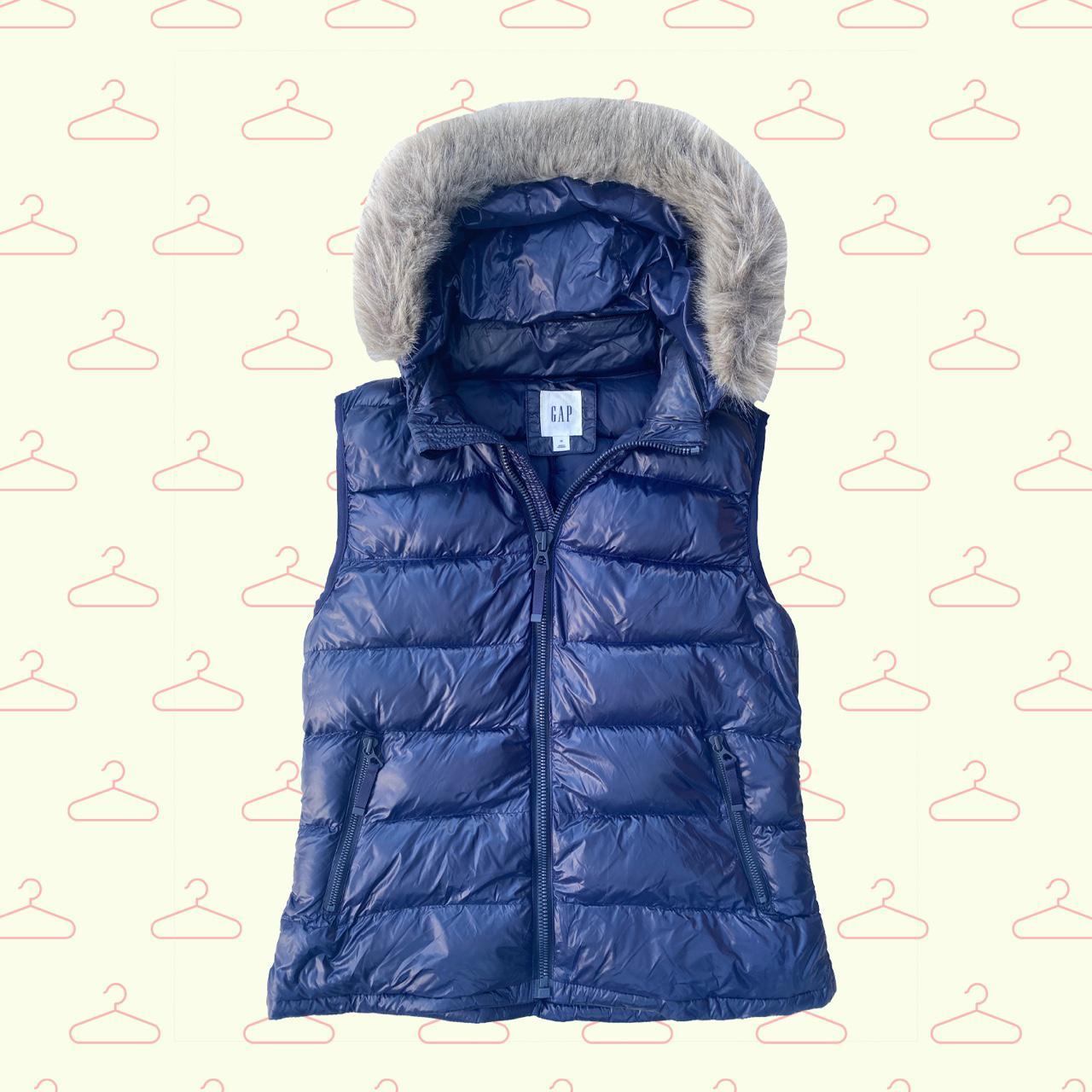 Gap Women's Navy Gilet | Depop