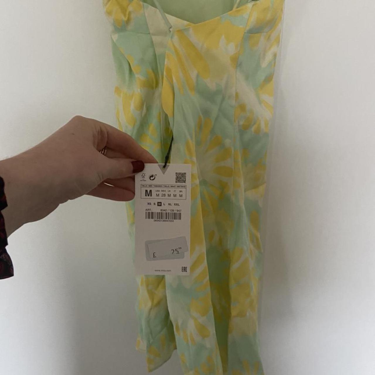 Zara Women's Green and Yellow Dress Depop